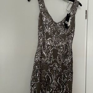 Cocktail dress with sequins